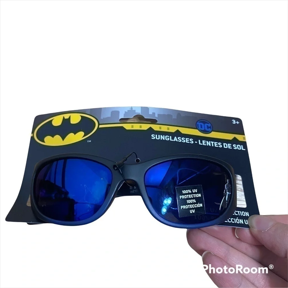 Batman Sunglasses NWT 100% UV Protection Kids Black DC